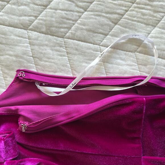 Lulus Impressive Essence Magenta Velvet One-Shoulder Cutout Midi Dress Small - Picture 10 of 16